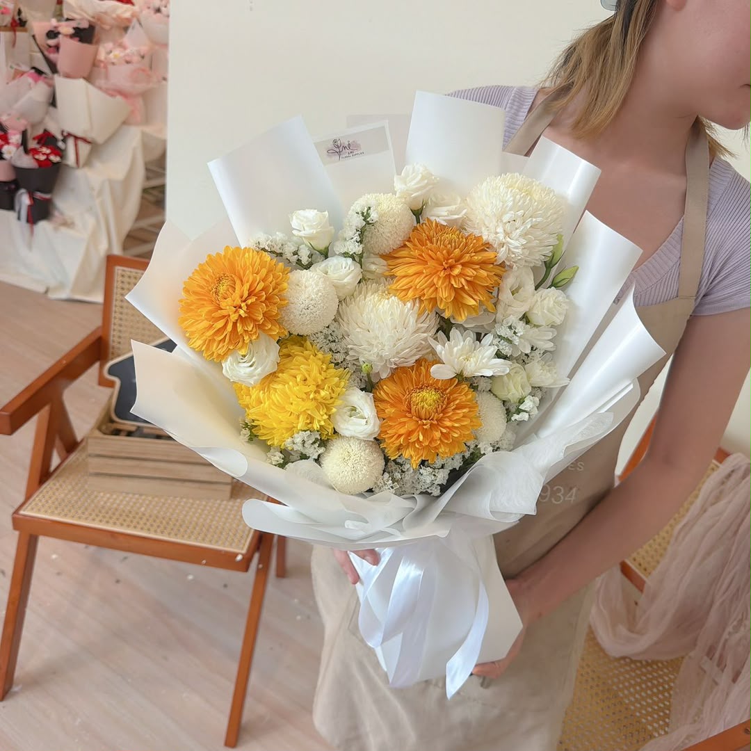 Golden Solace | Condolence Bouquet