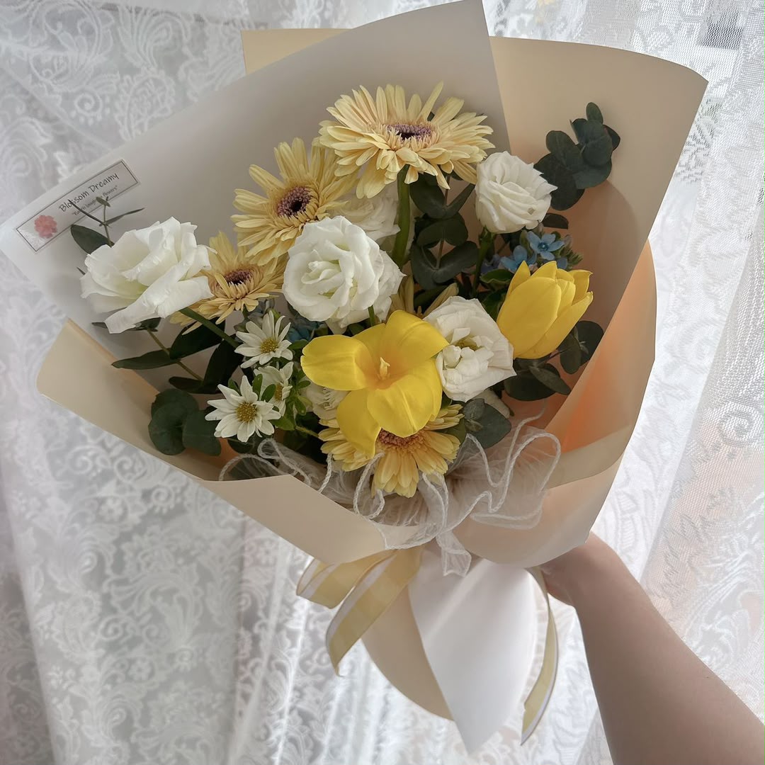 Golden Days | Flower Bouquet for Him