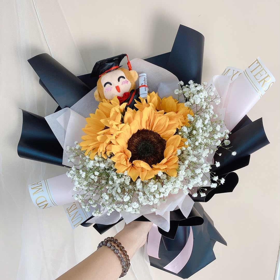 Sunflower Pride | Graduation Bouquet (GR)