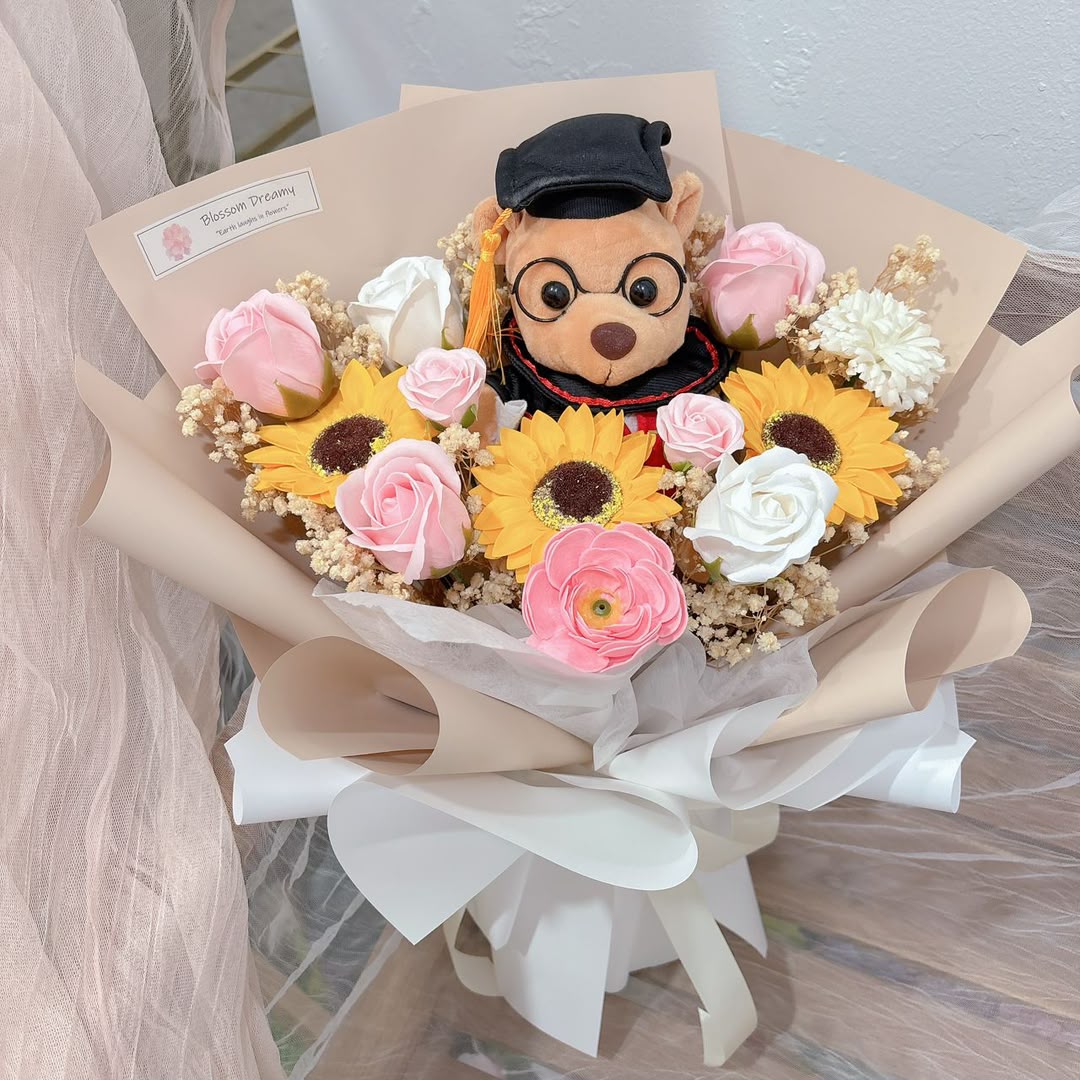 Cheers to You | Graduation Bouquet (GR)