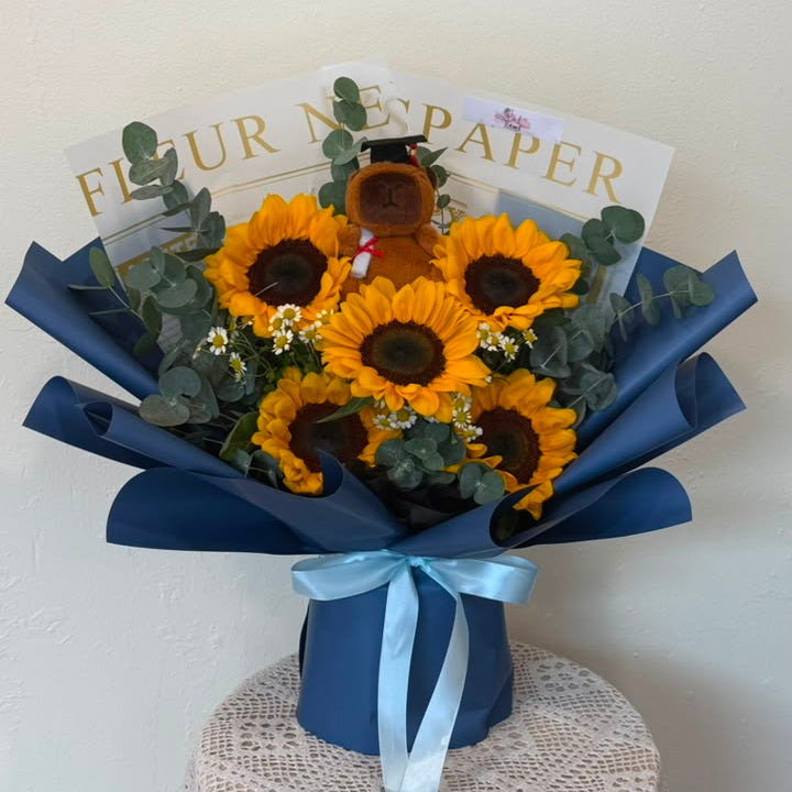 Sunlit Success | Graduation Bouquet (GR)