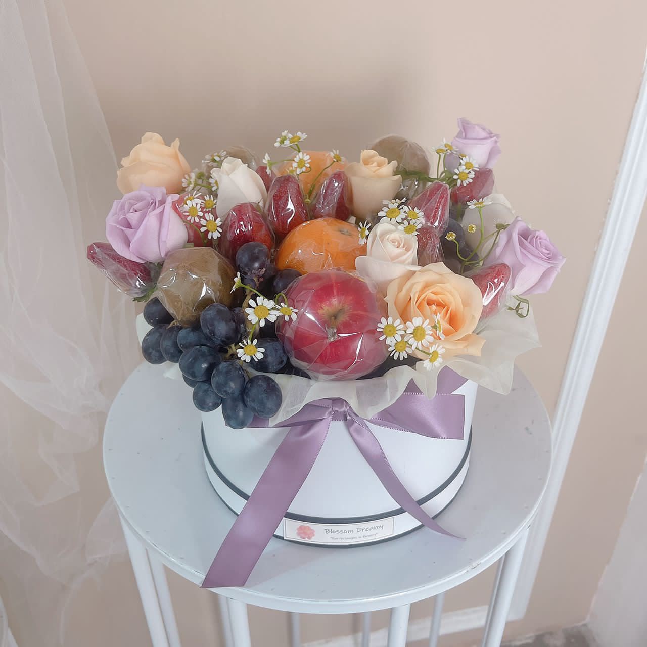 Elara | Fresh Fruit & Flower Box