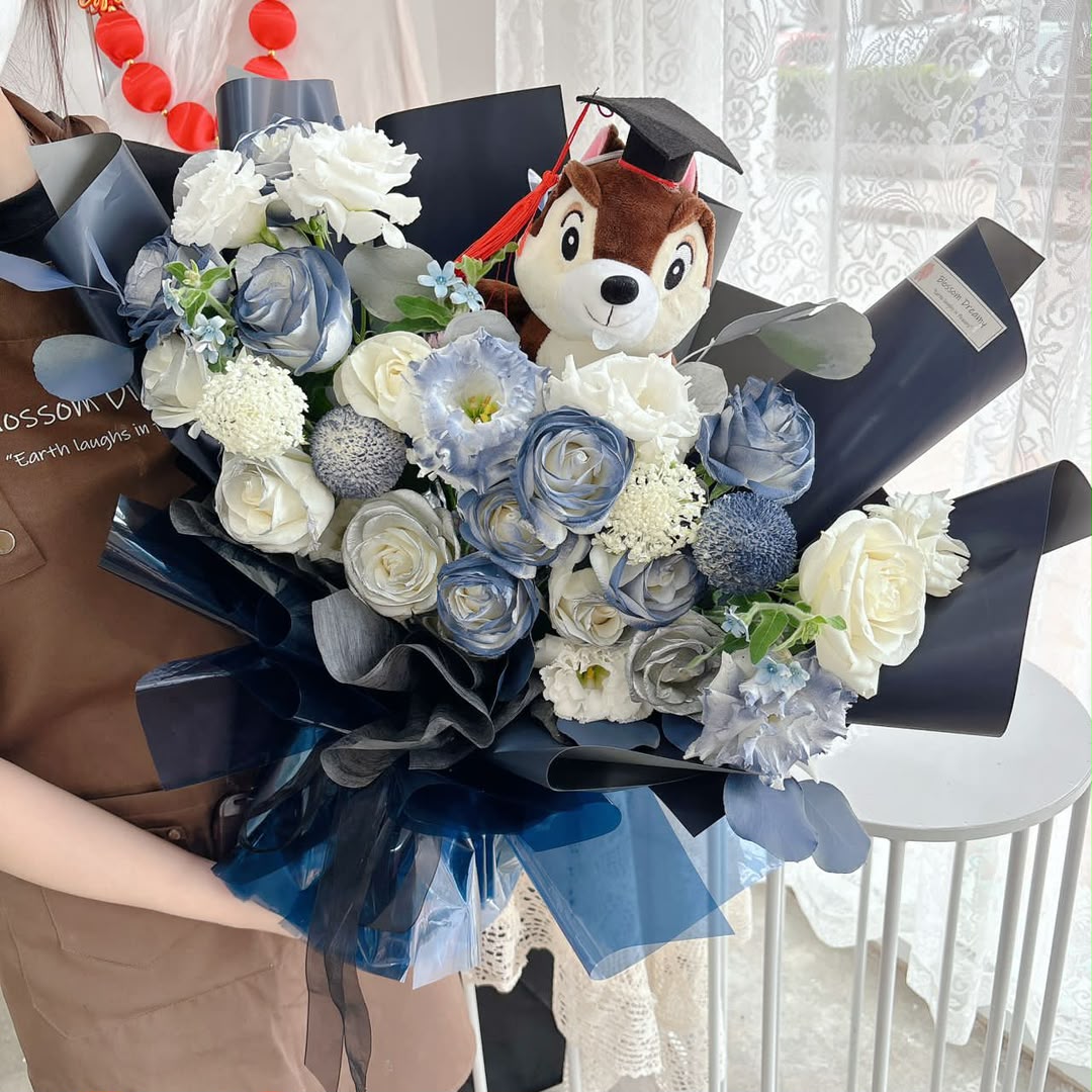 Royal Graduate | Graduation Bouquet (GR)
