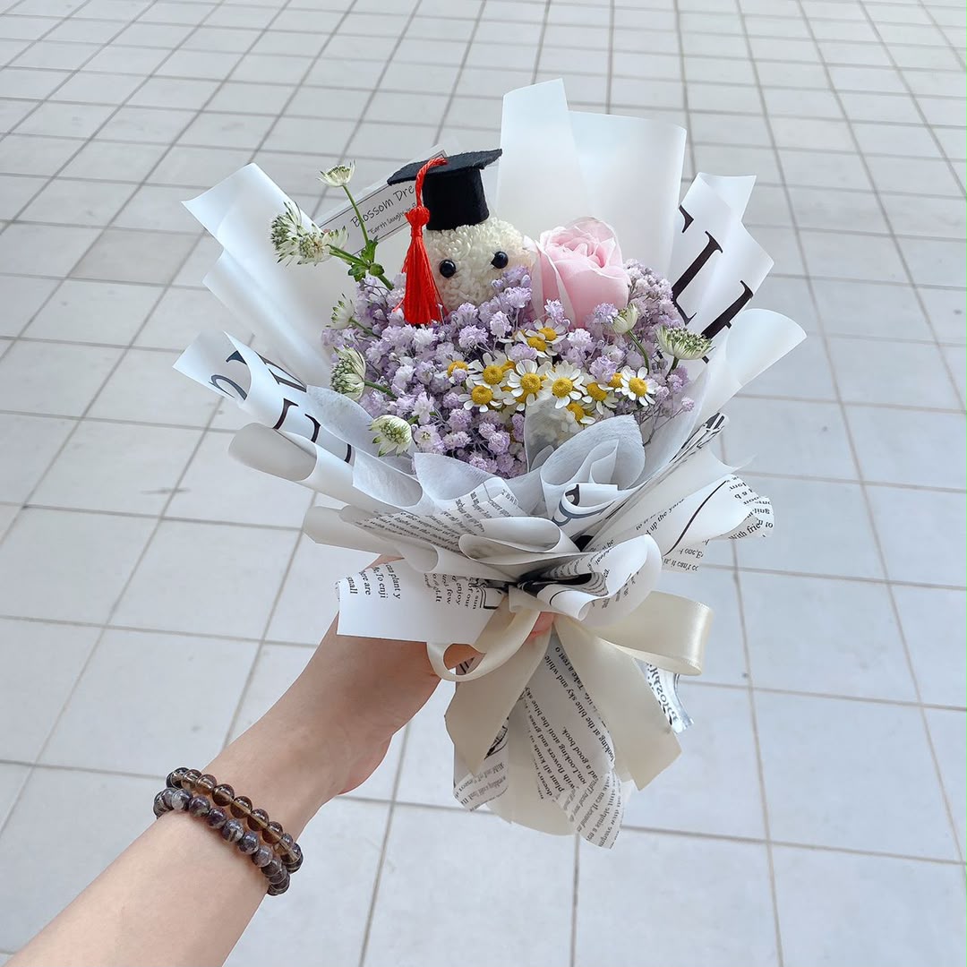 Sweet Success – Lilac | Graduation Bouquet (GR)