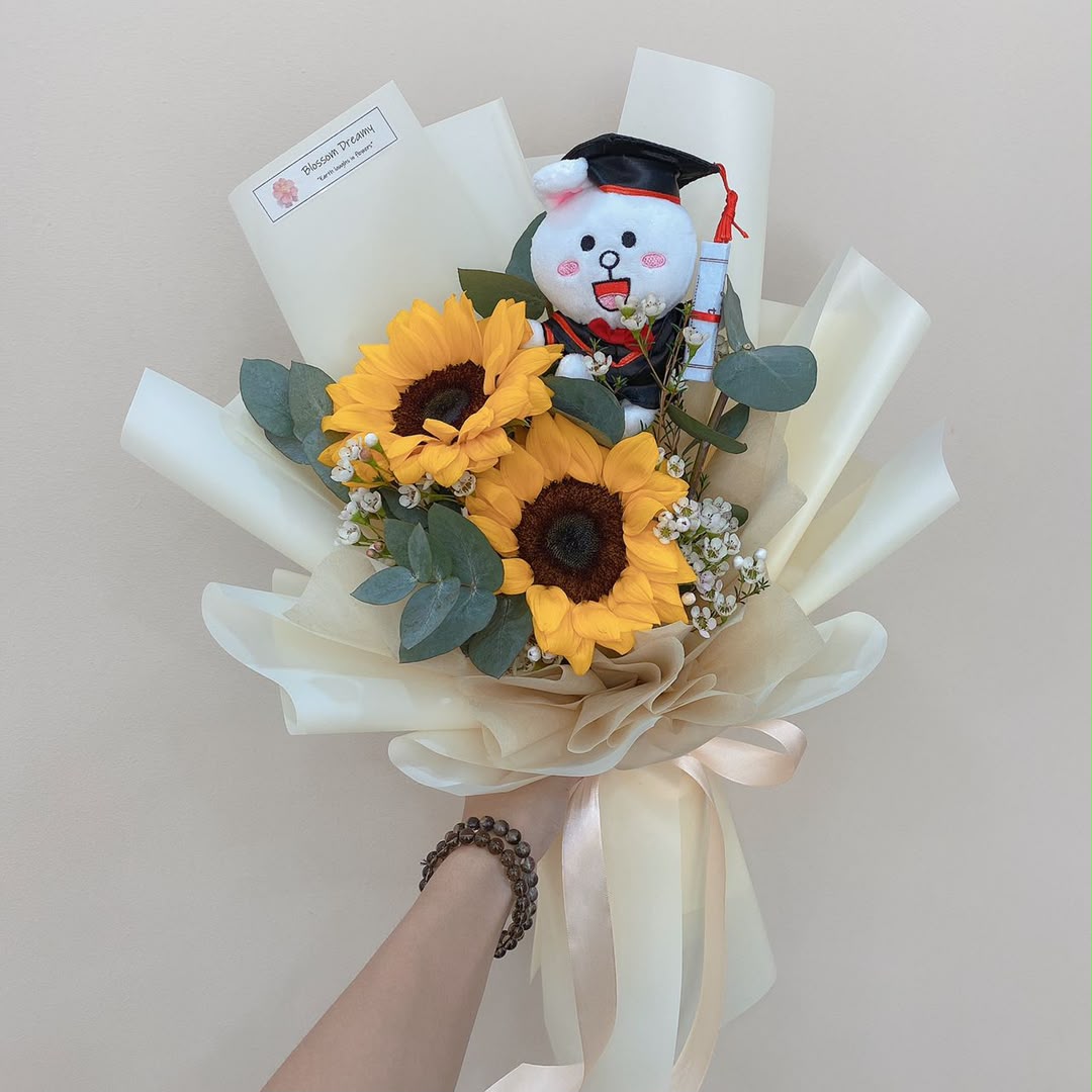 Joyful Journey | Graduation Bouquet (GR)