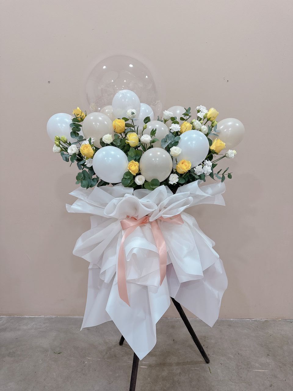 Radiance | Opening Flower Stand