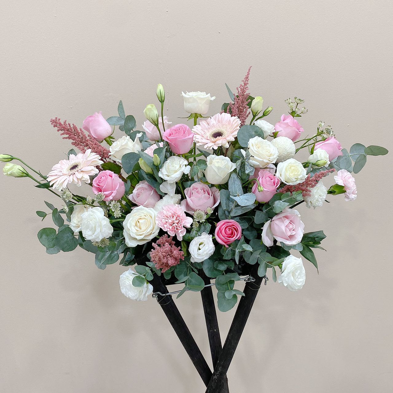 Blooming | Opening Flower Stand