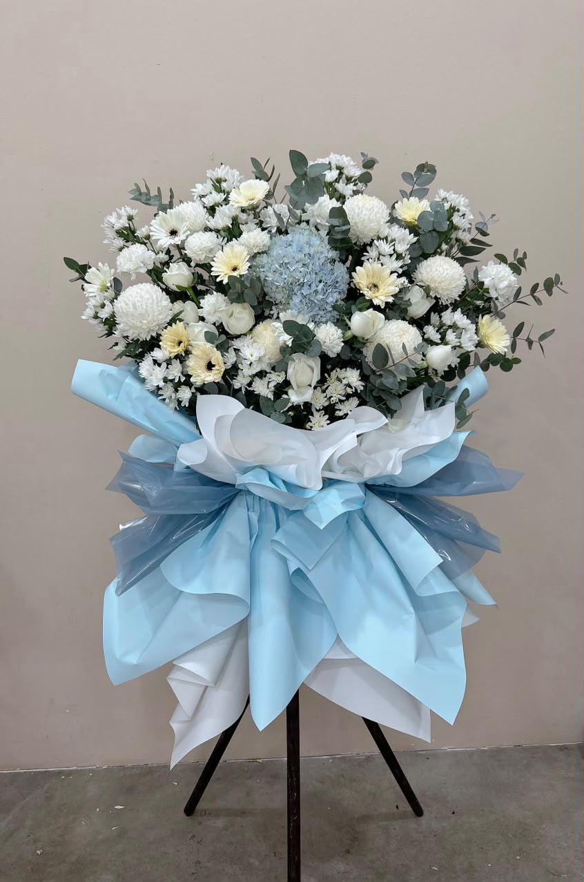 Heavenly Peace | Condolence Flower Stand