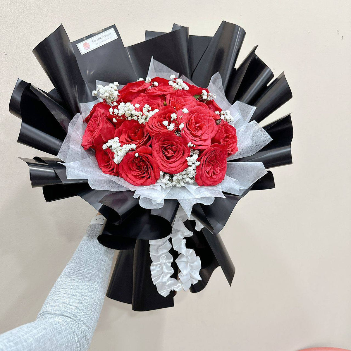 Midnight Devotion | 20 Rose Bouquet