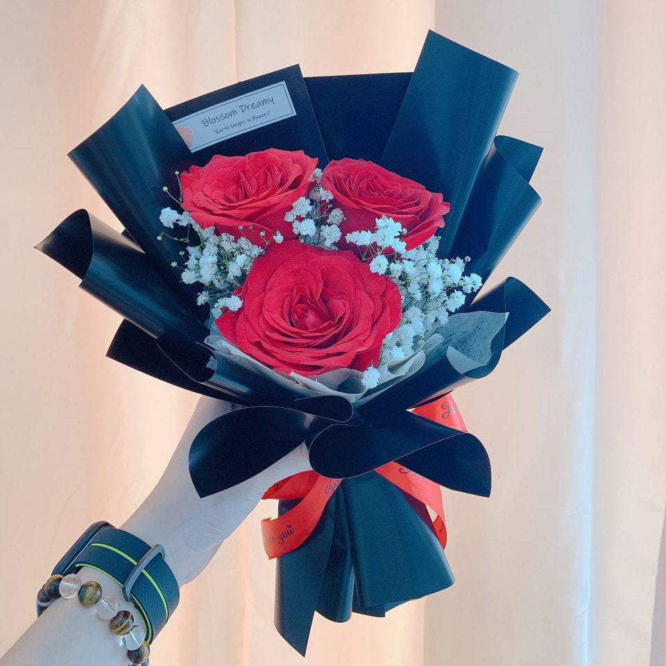 Navy Romance | Rose Bouquet